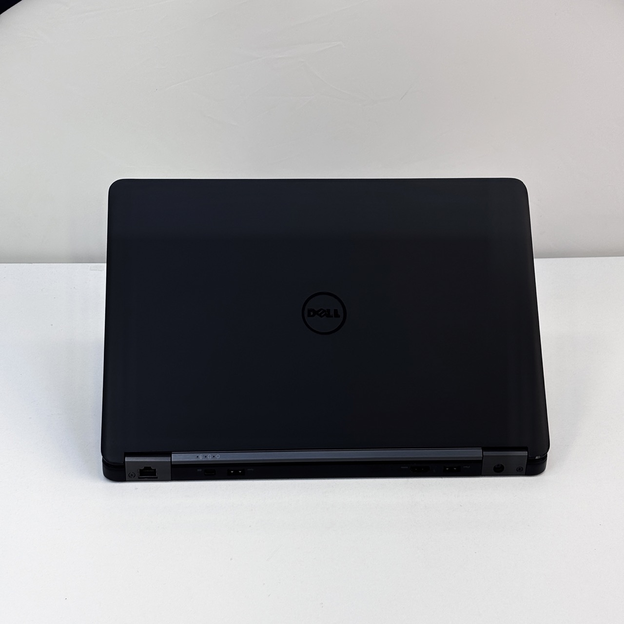 Dell Latitude E7450-5th Gen/ Intel Core i5-5300U/ 14 inch FHD /  8GB RAM / 256GB SSD