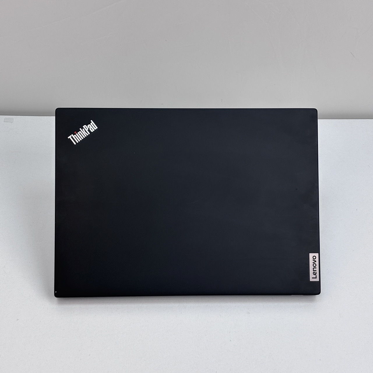 Lenovo ThinkPad X13 G2-11th Gen  / Intel Core i5-1135G7/ 13 inch FHD / 16GB RAM / 256GB  SSD /Intel Iris Xe Graphics
