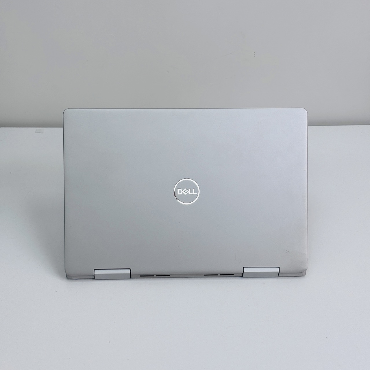 Dell Inspiron 7386 2in1 – 8th Gen / Intel Core i5-8265U/ 13 inch / 256GB SSD / 8GB RAM/Intel UHD Graphics