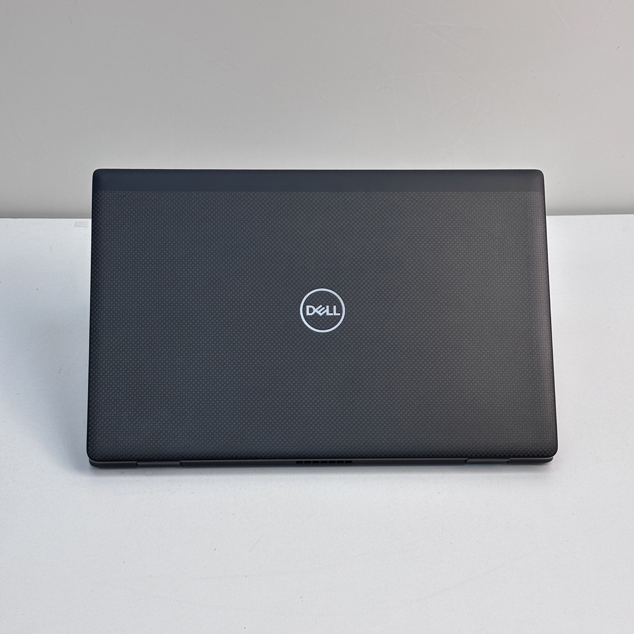 Dell Latitude 7520-11th Gen/ Intel Core i5-1145G7/ 15 inch FHD /  16GB RAM / 256GB SSD/Touchscreen