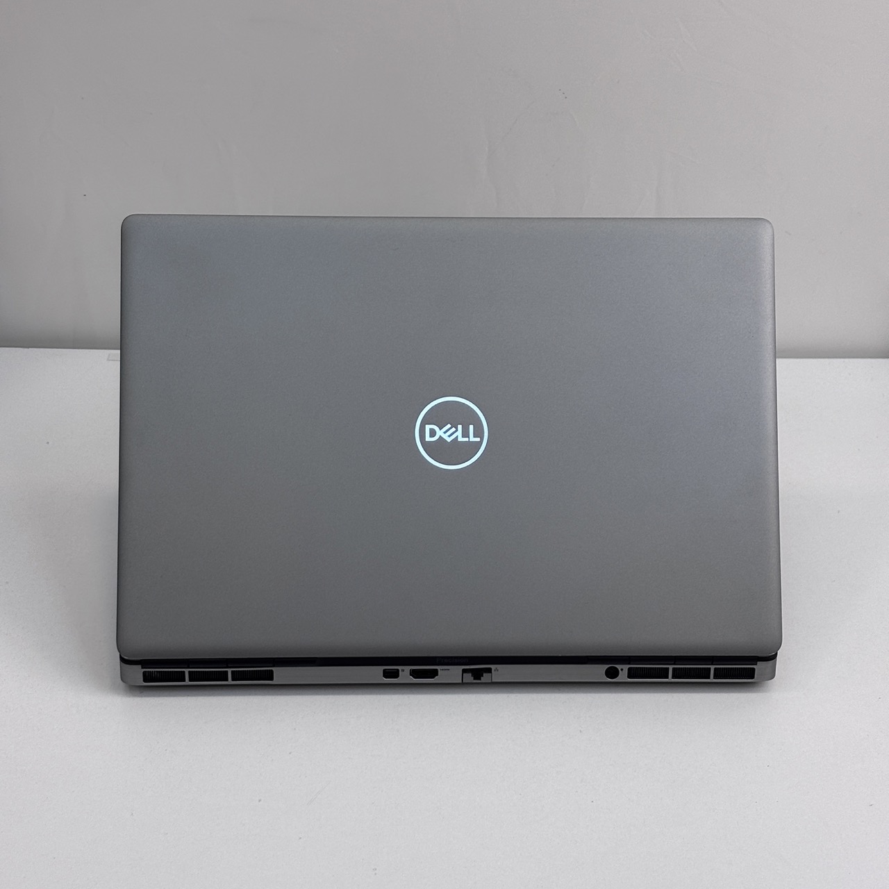 Dell Precision 7560 – Intel Xeon W-11955M/ 15 inch FHD/ 512GB SSD / 16GB RAM / 16GB  NVIDIA RTX A5000 Graphics