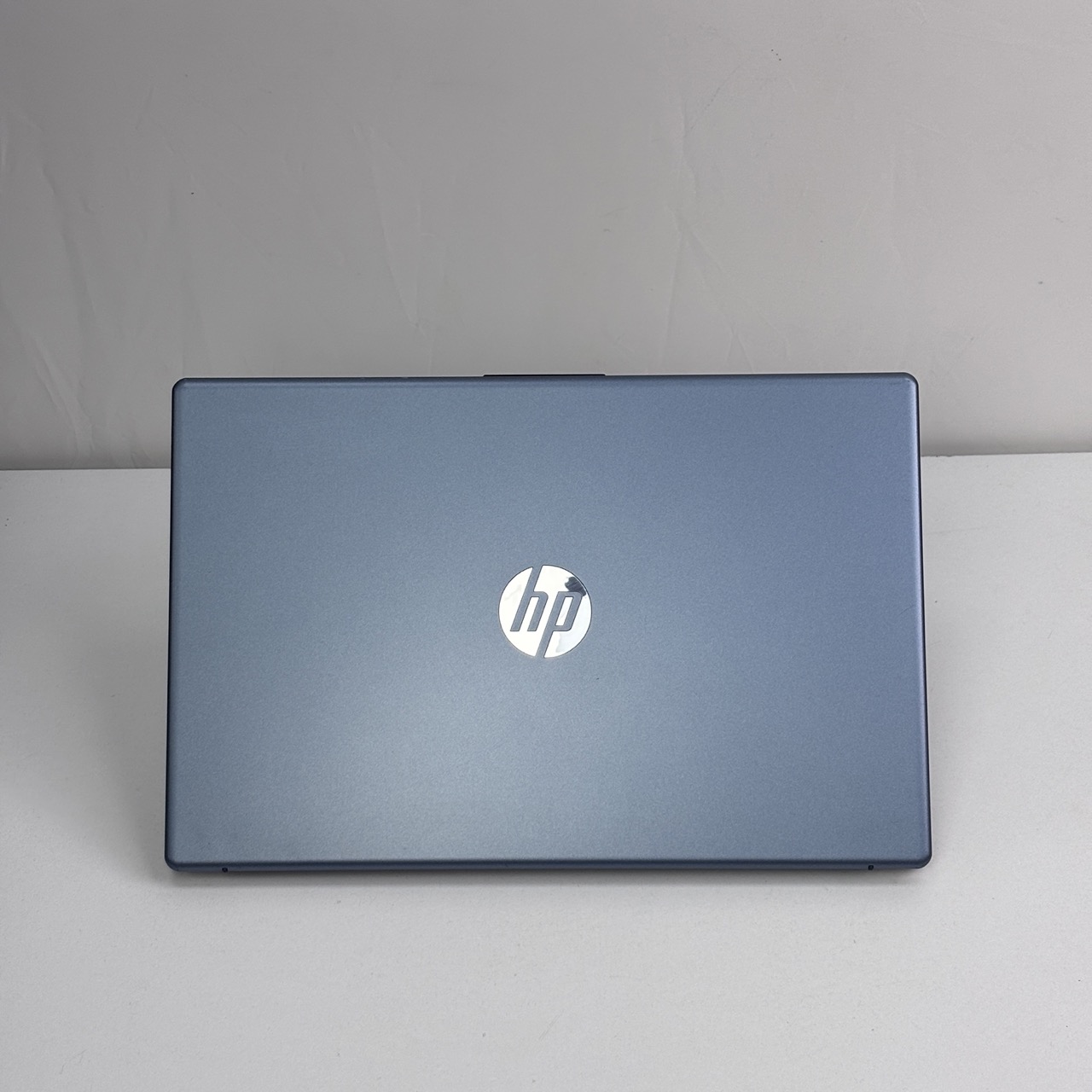 HP Laptop 15 – AMD Ryzen 5 7000/256GB SSD / 16GB RAM/512MB AMD Radeon 610M Graphics