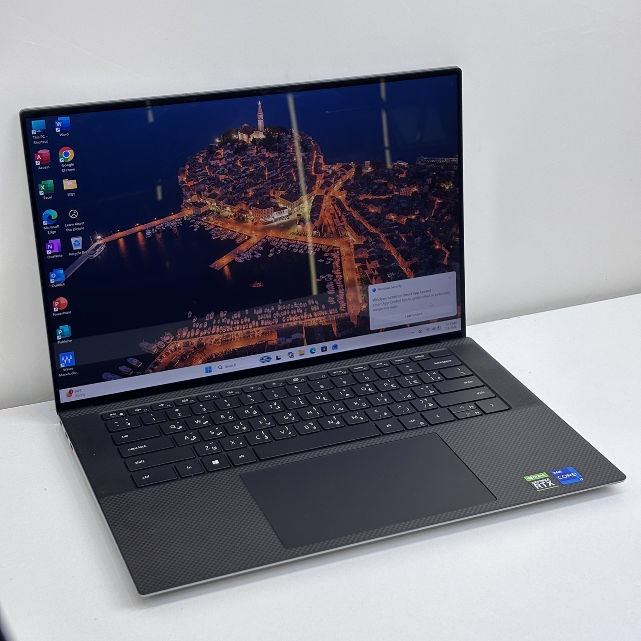 Dell Precision 5560 – 11th Gen / Intel Core i7-11800H/ 15.6 inch FHD/ 512GB SSD / 16GB RAM / 4GB NVIDIA RTX A2000 Graphics