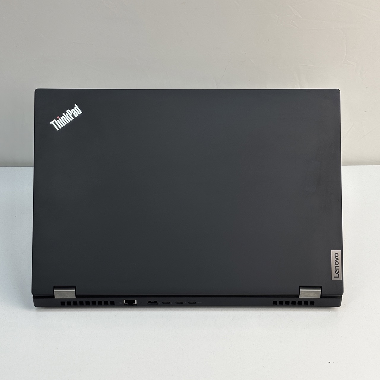 Lenovo Thinkpad P15-11th Gen / Intel Core i9-11950H/ 15 inch FHD / 16GB RAM / 512GB SSD/8GB NVIDIA RTX A4000 Graphics