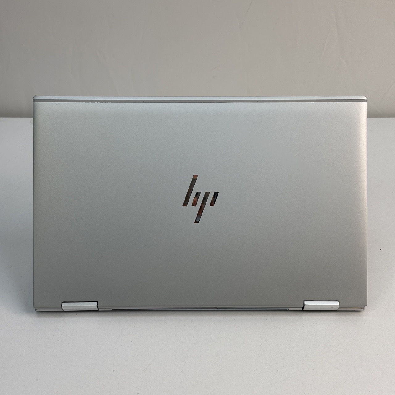 HP Elitebook 1030 G8 – 11th Gen/ Intel Core i7-1185G7/ 256GB SSD / 16GB RAM