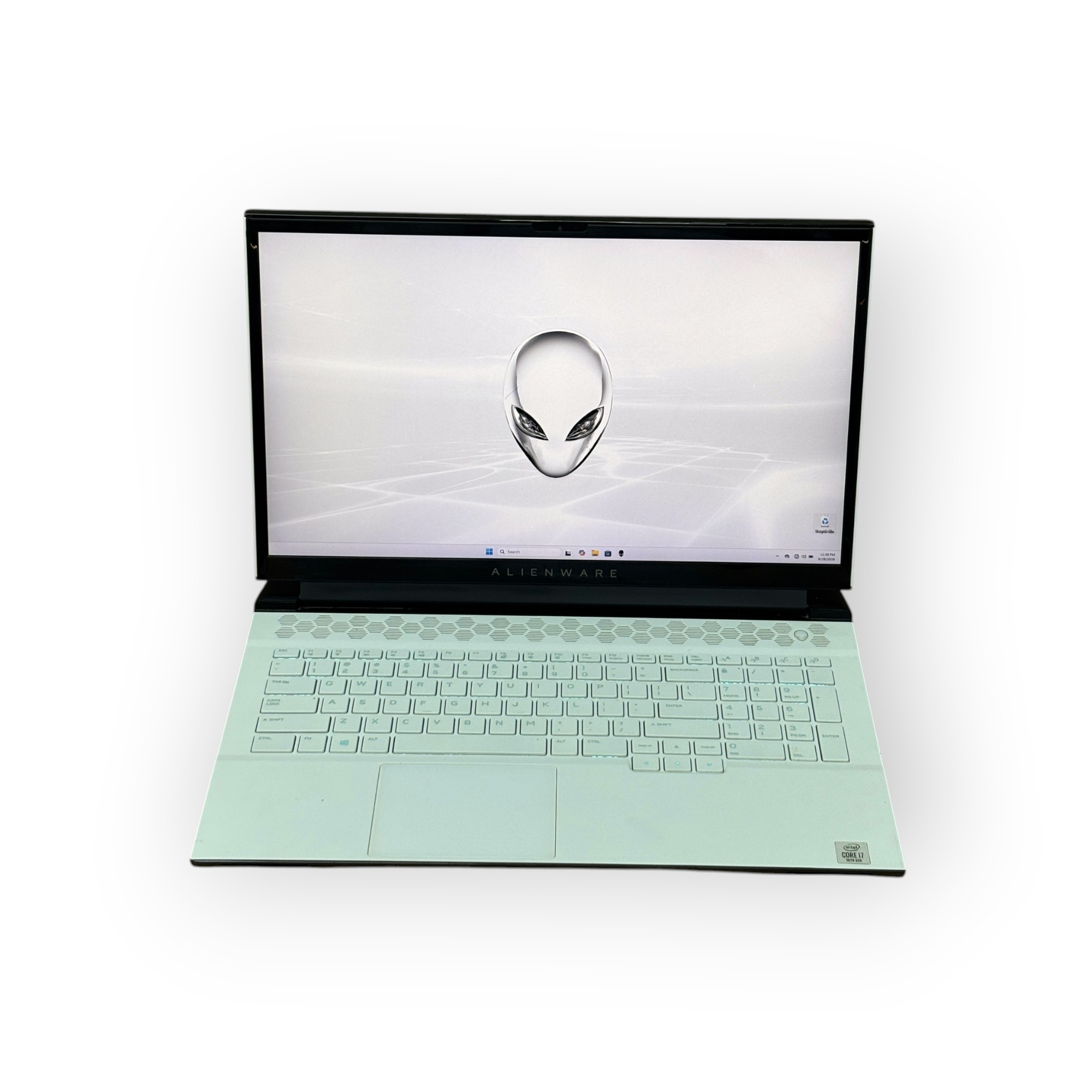 Dell Alienware m17 R3 Gaming Laptop / Intel Core i7-10750H / 6GB NVIDIA GeForce RTX 2060 / 15.6 inch / 32GB RAM / 1TB SSD / White