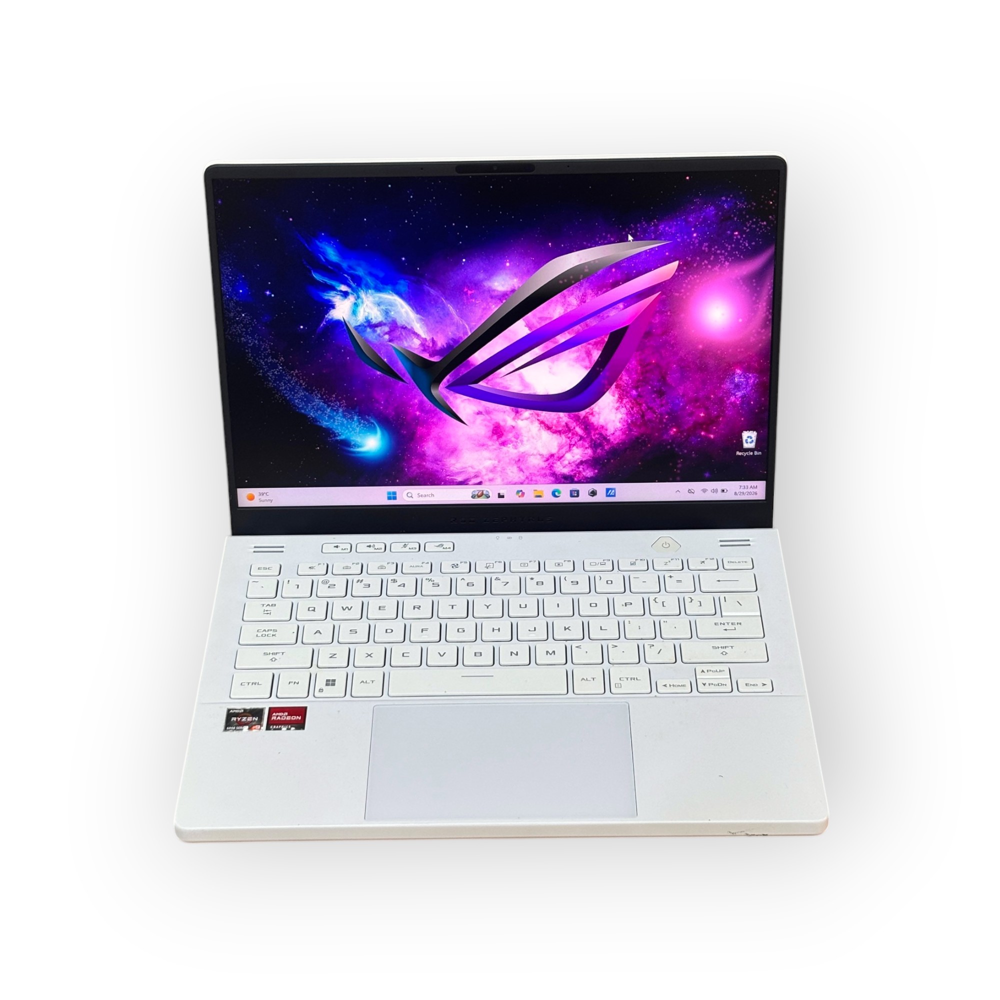 Asus ROG Zephyrus G14 Gaming Laptop / AMD Ryzen 9-6900HS / 8GB AMD Radeon RX 6700 / 14inch / 16GB RAM / 512GB SSD / White