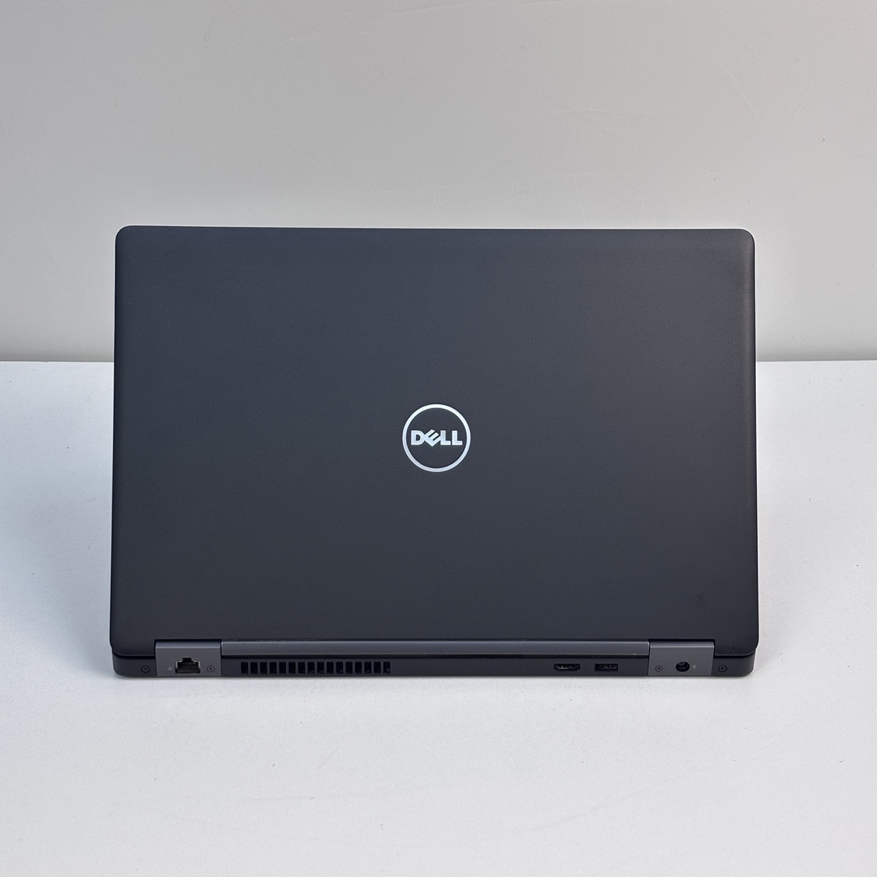 Dell Latitude 5580-7th Gen/ Intel Core i7-7600U/ 15 inch FHD /  16GB RAM / 256GB SSD/2GB NVIDIA GeForce